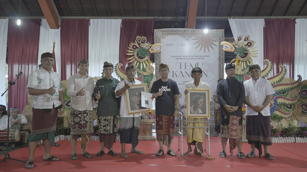 Sosialisasi Listibiya Mengwi dan Temu Kangen Seniman Tua Se-Kecamatan Mengwi